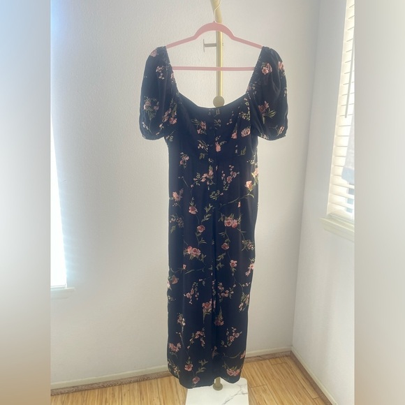 ASOS DESIGN Petite milkmaid jumpsuit in floral print - Picture 4 of 9